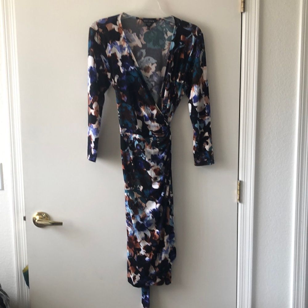 Maggy London Wrap Dress Size 8 Gently Used Floral Print